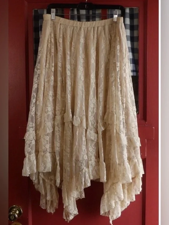 NWT BEAUTIFUL Easel Romantic Boho Asymmetrical Lace Tiered Skirt Cream Medium - Picture 3 of 7
